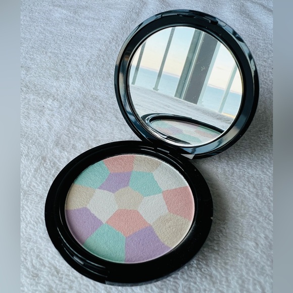 Make Up, Eye Brow & Gua Sha Stone Roller Bundle! - Picture 7 of 15